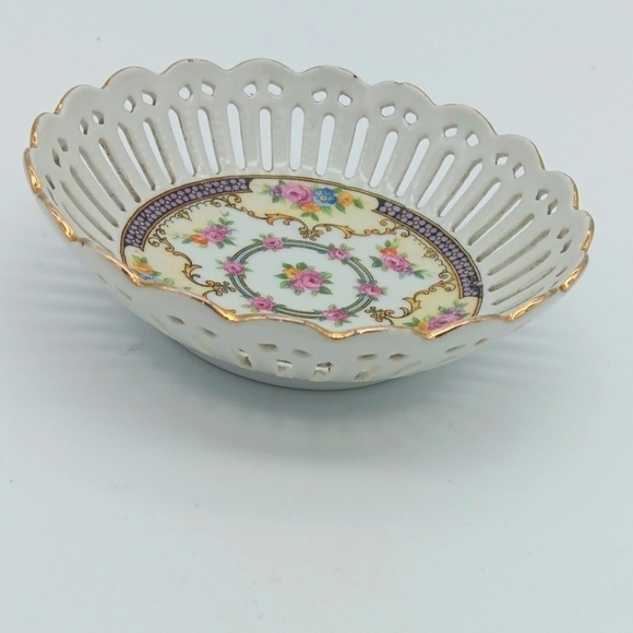 German Reticulated Trinket Dish Floral Pattern - Picture 2 of 4